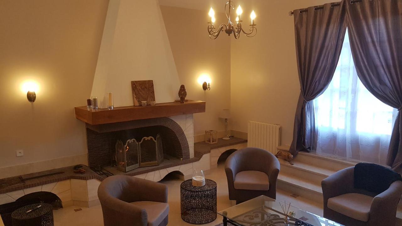 Le Clos Magedon Medan Exterior foto