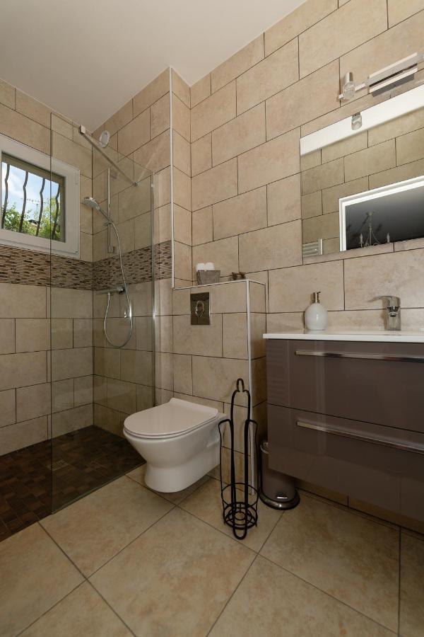 Le Clos Magedon Medan Exterior foto