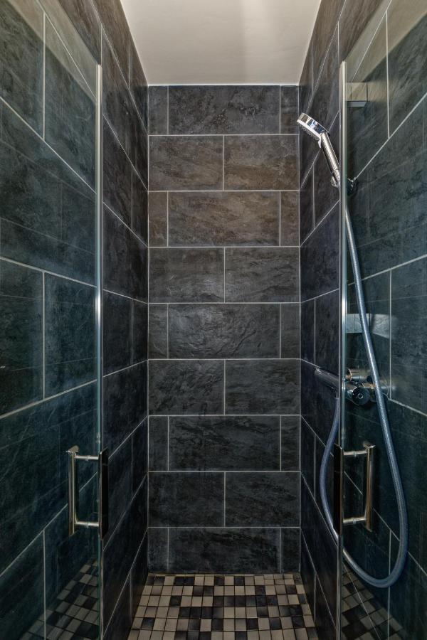 Le Clos Magedon Medan Exterior foto